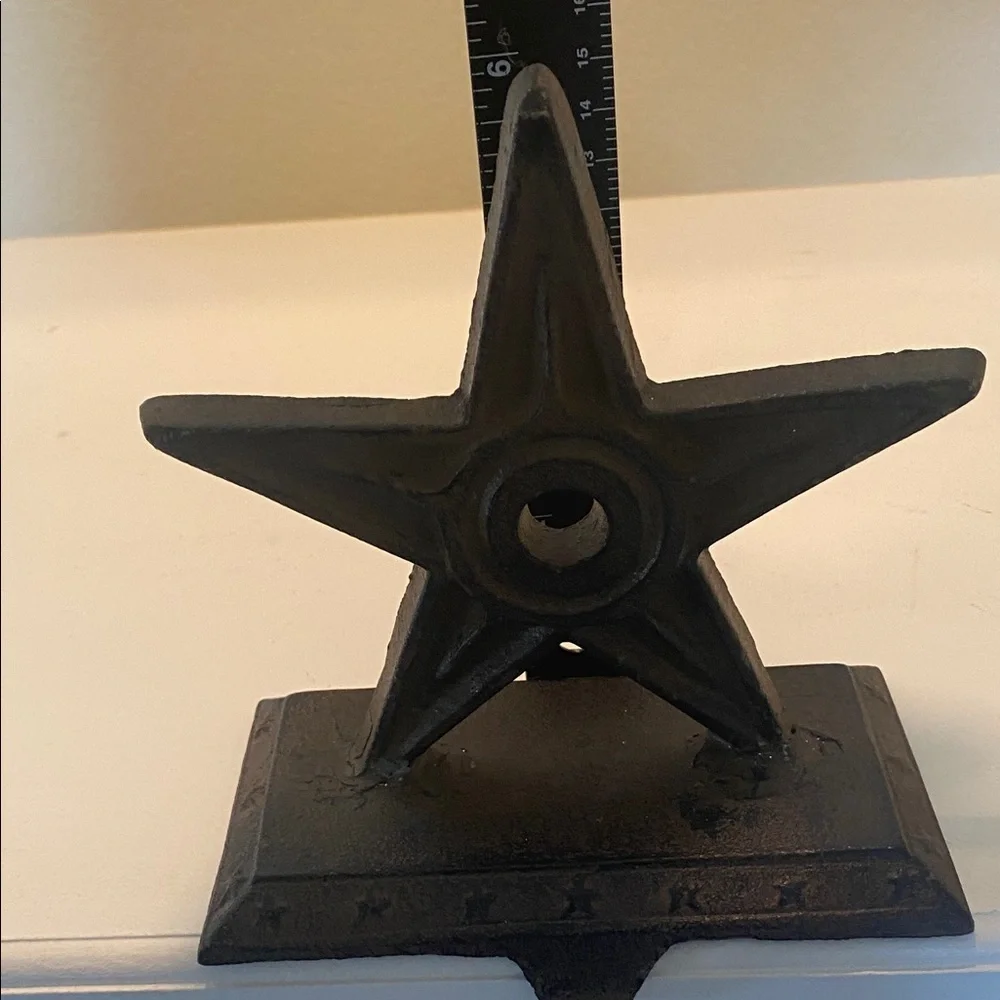 Rustic Star Shaped Metal Decor. Cast Iron Stocking Holder. Brown.